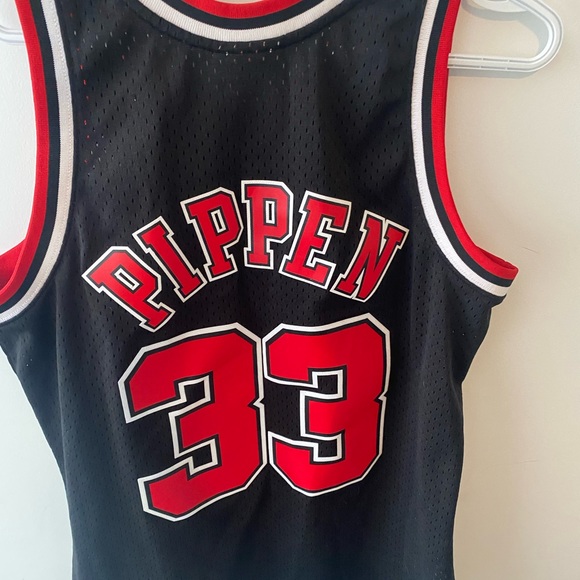 Authentic Scottie Pippen NBA jersey - Picture 4 of 5